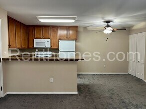 3456 Castle Glen Dr in San Diego, CA - Building Photo - Building Photo