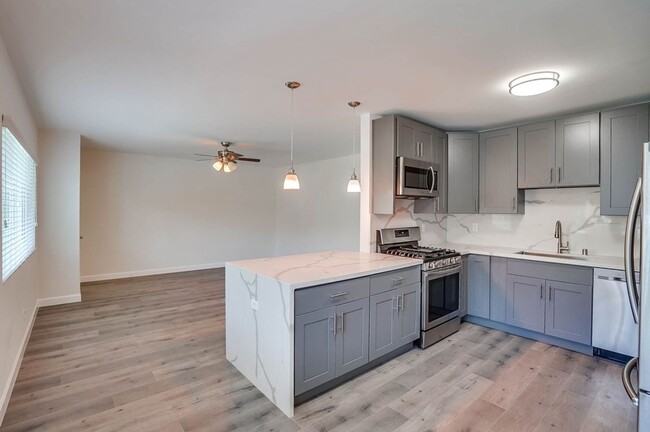 544 Evergreen St in Inglewood, CA - Building Photo - Building Photo