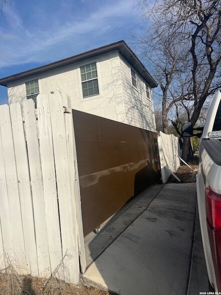 1750 W Craig Pl in San Antonio, TX - Foto de edificio - Building Photo