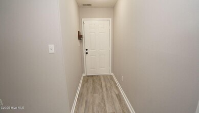103 Eastgate Dr in Jacksonville, NC - Building Photo - Building Photo