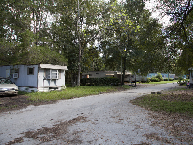 Royal Court Mobile Home & RV Park in Jacksonville, FL - Building Photo - Building Photo