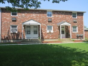 469 Corey St, Unit C in Agawam, MA - Building Photo - Building Photo