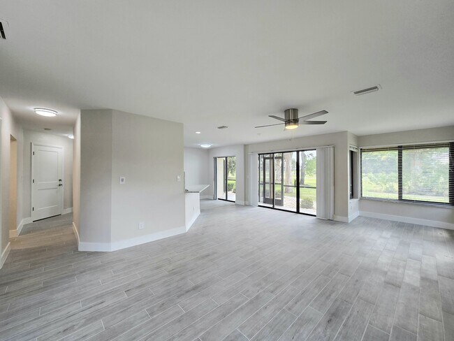 7170 Golden Eagle Ct in Ft. Myers, FL - Building Photo - Building Photo