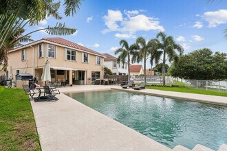 7349 Oakboro Dr in Greenacres, FL - Building Photo - Building Photo