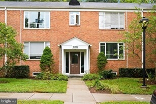 10305 Montrose Ave, Unit 202 in Bethesda, MD - Building Photo