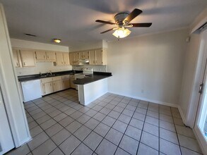 4409-4411 Ocean View Ave in Virginia Beach, VA - Building Photo - Building Photo