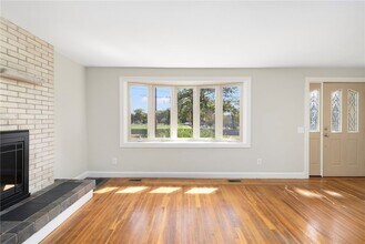 50 Memorial Ave in Johnston, RI - Building Photo - Building Photo
