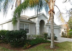 9813 Secret Cove Ln in Orlando, FL - Building Photo