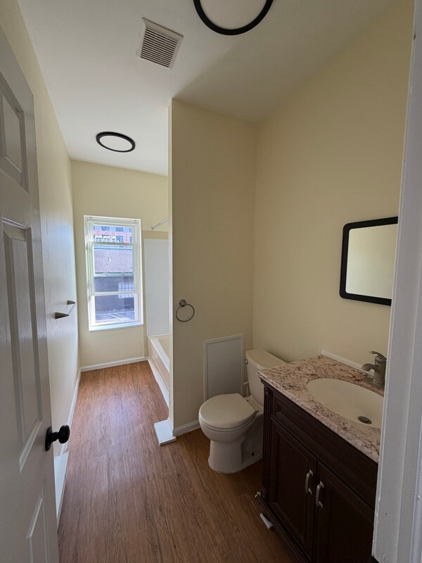 444 Bridge St, Unit d in Phoenixville, PA - Foto de edificio - Building Photo