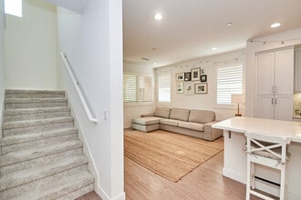 9914 Artesia Blvd in Bellflower, CA - Building Photo - Building Photo