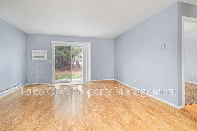 property at 1411 E Lunceford Ln