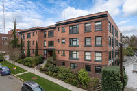 Highland Court Apartments in Seattle, WA - Foto de edificio - Building Photo