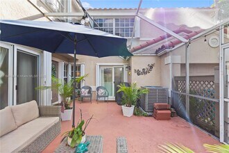 11085 Neptune Dr in Hollywood, FL - Building Photo - Building Photo