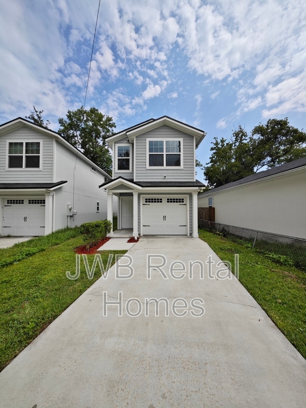 property at 8953 Cocoa Ave