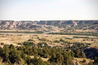 Emerald Ridge in Watford City, ND - Building Photo - Building Photo