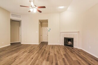 6615 Bluebottle Ln in Katy, TX - Foto de edificio - Building Photo