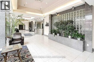 265 Enfield Pl in Mississauga, ON - Building Photo - Building Photo
