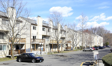 Riverbend in Danbury, CT - Building Photo - Building Photo