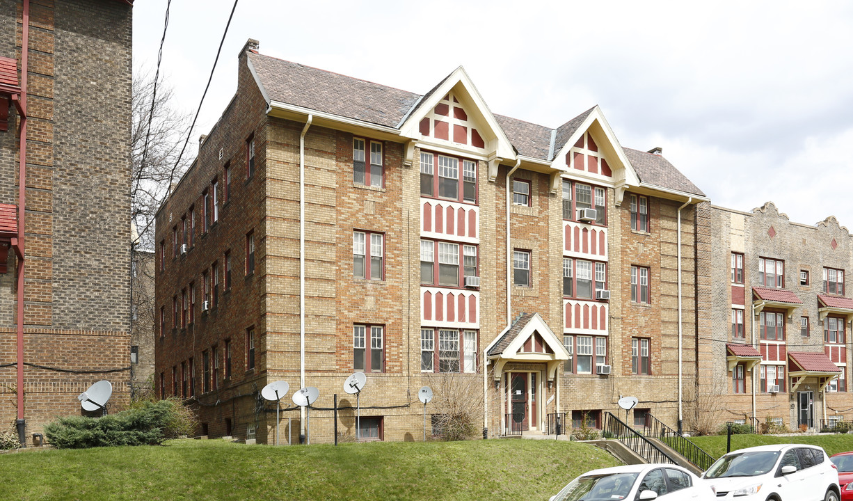 Phillips Avenue Complex in Pittsburgh, PA - Foto de edificio