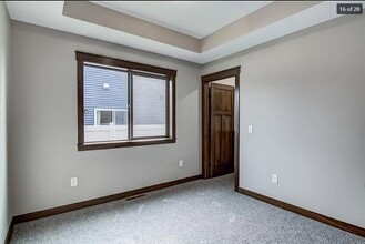 241 Cole Dr in Eau Claire, WI - Building Photo - Building Photo