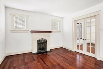 812 Tuxedo Blvd in Webster Groves, MO - Building Photo - Building Photo
