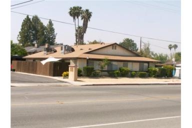 660-666 E Main St in San Jacinto, CA - Building Photo