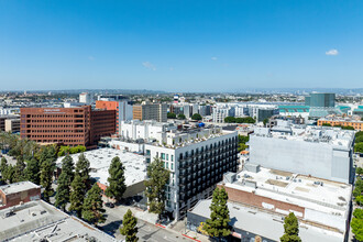 1317 S Grand Ave in Los Angeles, CA - Building Photo - Building Photo