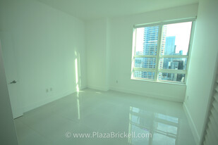 950 Brickell Bay Drive, Unit 1207-N Apartments