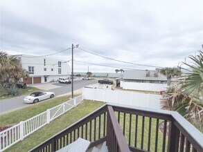 820 N Central Ave in Flagler Beach, FL - Foto de edificio - Building Photo