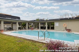 7834 Broadway in San Antonio, TX - Foto de edificio - Building Photo