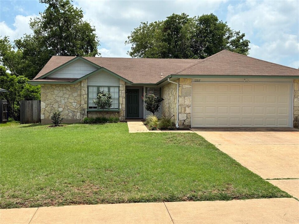 12217 Mosley Ln in Austin, TX - Foto de edificio