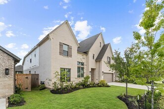 1027 Windy Creek Path in Conroe, TX - Building Photo - Building Photo