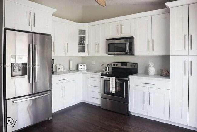14504 SW 144th Terrace in Miami, FL - Building Photo - Building Photo