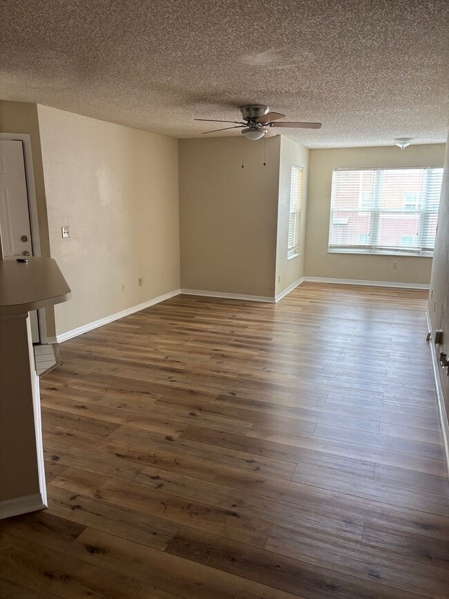 4642 Commander Dr in Orlando, FL - Building Photo - Building Photo