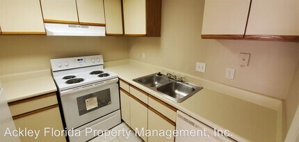 4117 S Semoran Blvd-Unit -# 2 in Orlando, FL - Building Photo - Building Photo