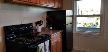 365 Hanover Ave-Unit -308 in Oakland, CA - Building Photo - Building Photo