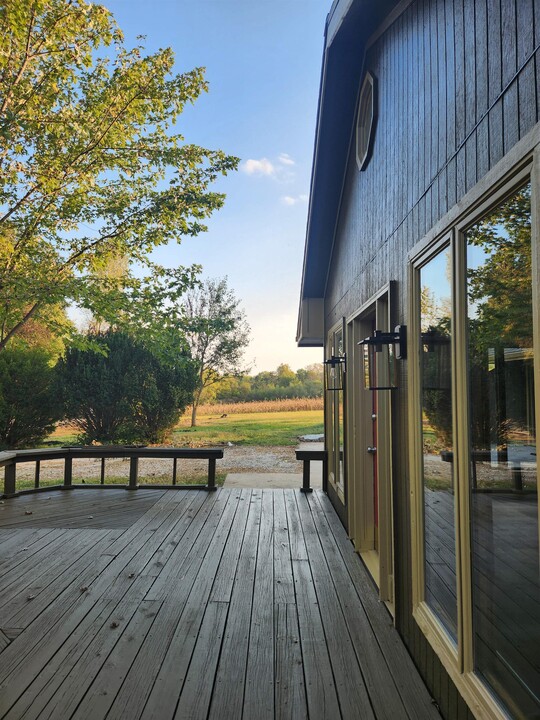 15105 Jowler Creek Rd in Camden Point, MO - Building Photo