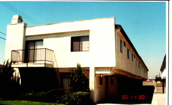 16001 S Denker Ave in Gardena, CA - Foto de edificio