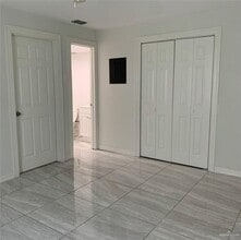 16 Broadway St in Elsa, TX - Building Photo - Building Photo