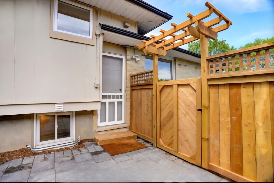 266 Highview Cres in London, ON - Building Photo