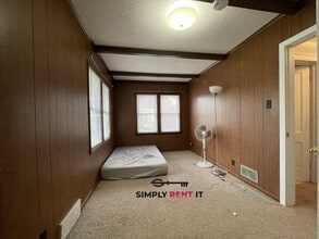 521 Stanton Ave in Ames, IA - Building Photo - Building Photo