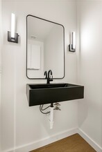 949 SE 10th St in Bentonville, AR - Building Photo - Building Photo