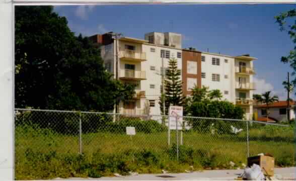 500 NE 26th St in Miami, FL - Building Photo