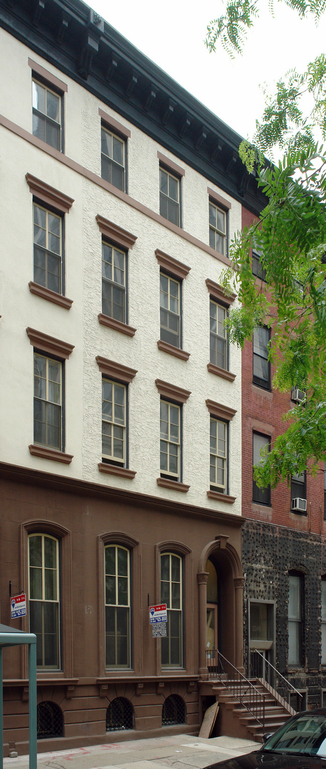 2047 Walnut St in Philadelphia, PA - Foto de edificio - Building Photo