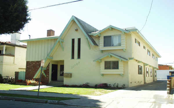 11707 S York Ave in Hawthorne, CA - Building Photo - Building Photo