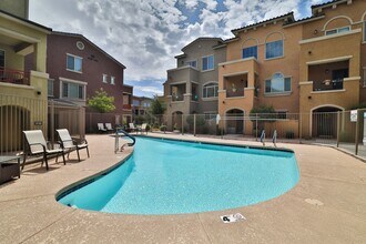 240 W Juniper Ave in Gilbert, AZ - Building Photo - Building Photo