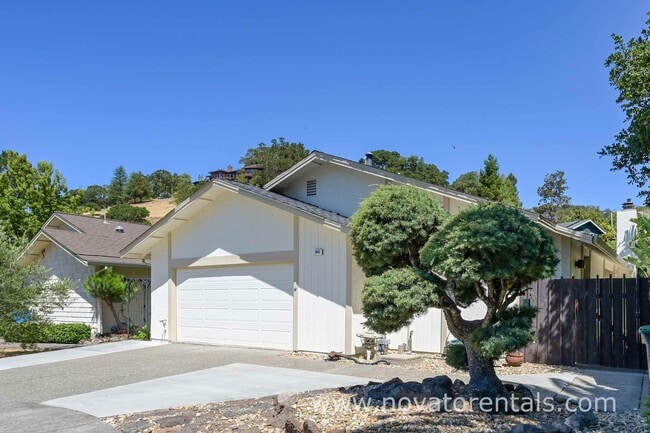 205 Castle Ct in Novato, CA - Building Photo - Building Photo