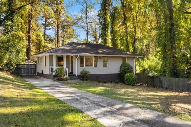 1290 Glen Forest Way