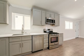 3244 Chapman St, Unit 1/2 in Los Angeles, CA - Foto de edificio - Building Photo