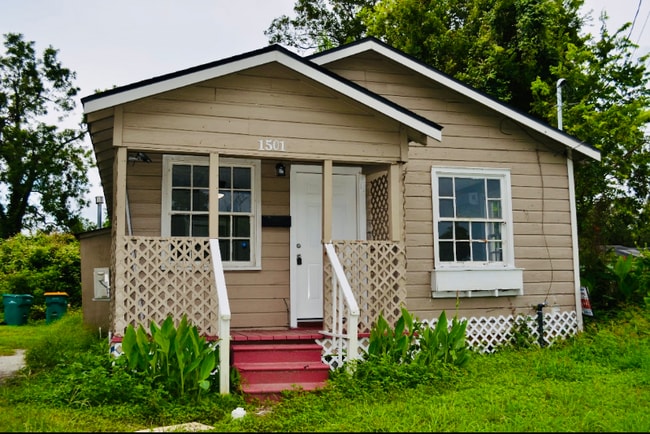 1501 Nashby St in La Marque, TX - Building Photo - Building Photo